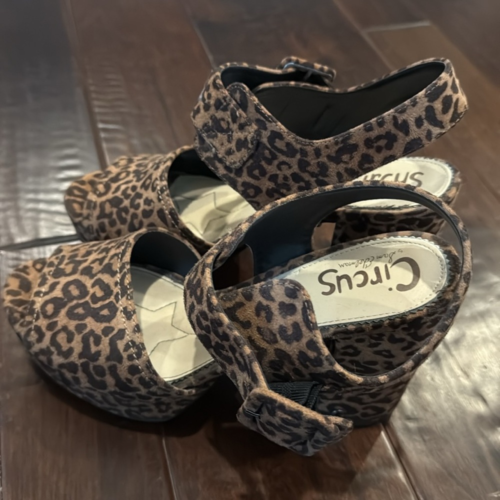 Circus by Sam Edelman Leopard Print Heels - Picture 2 of 3